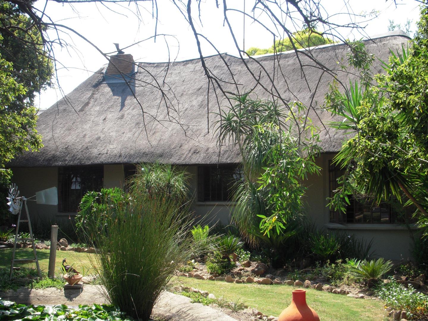 10 Bedroom House + Cottage/Flat for Sale - Gauteng